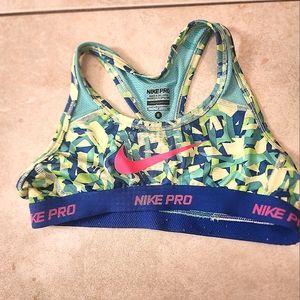 Nike Pro Sports Top